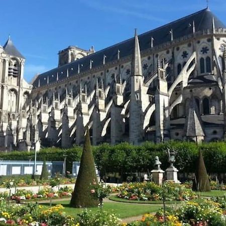 Appart 2 Pieces 35M2,Centre Ville, Parking Gratuit Bourges Bagian luar foto